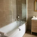 Manoir Saint Eloi Hotel 3*