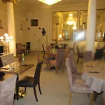 Manoir Saint Eloi Hotel 3*