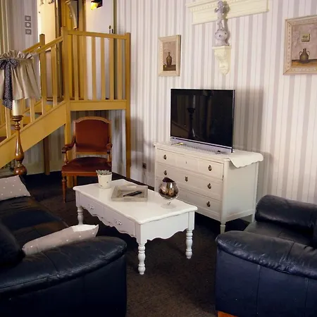 Manoir Saint Eloi فندق