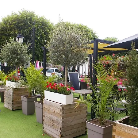 Manoir Saint Eloi Hotel 3*
