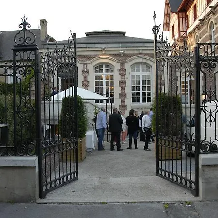 فندق Manoir Saint Eloi