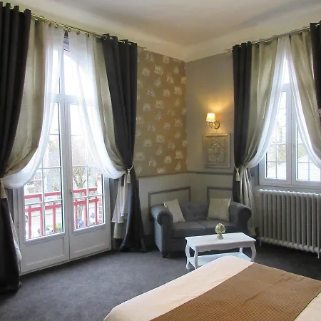 Manoir Saint Eloi فندق 3*