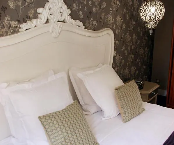 Manoir Saint Eloi Hotel