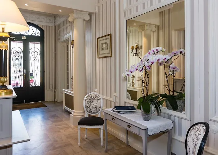 Hotel Manoir Saint Eloi 3*