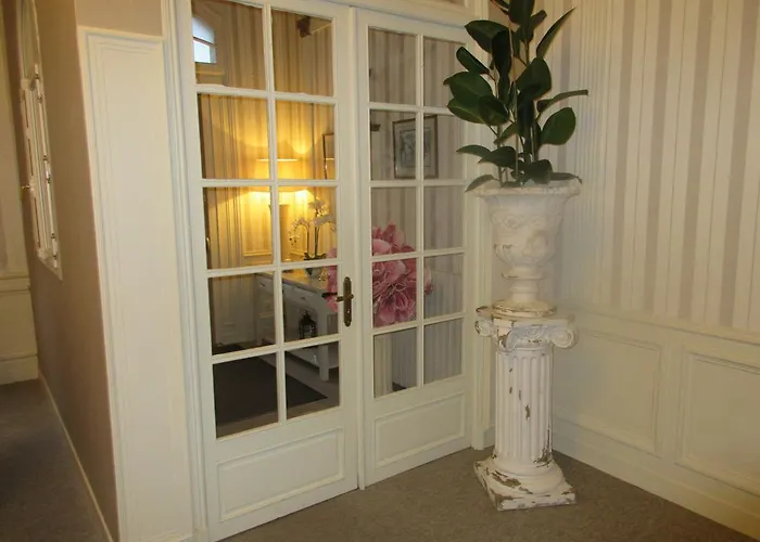 Hotel Manoir Saint Eloi 3*